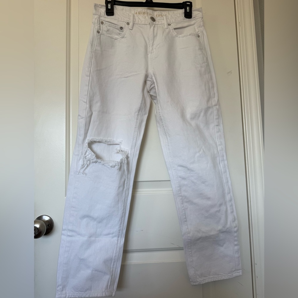 American Eagle Outfitters White 90’s Straight Leg Jeans